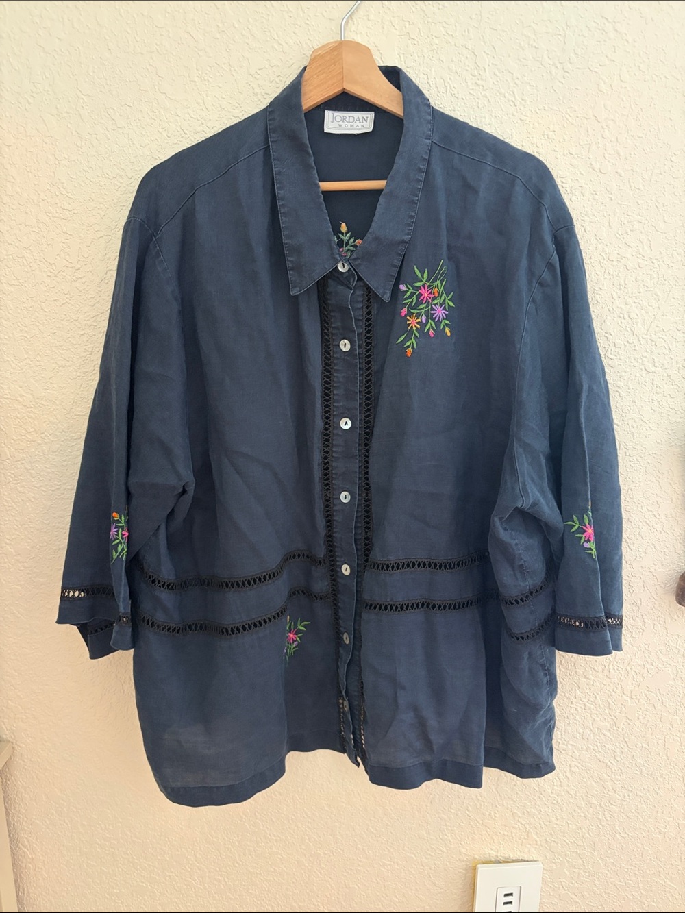 Vintage Navy Button-Down Shirt with Floral Embroidery